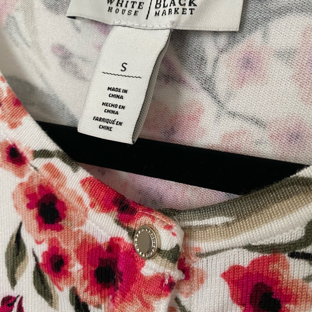 White House | Black Market Floral Button-Up Cardigan - Picture 3 of 3